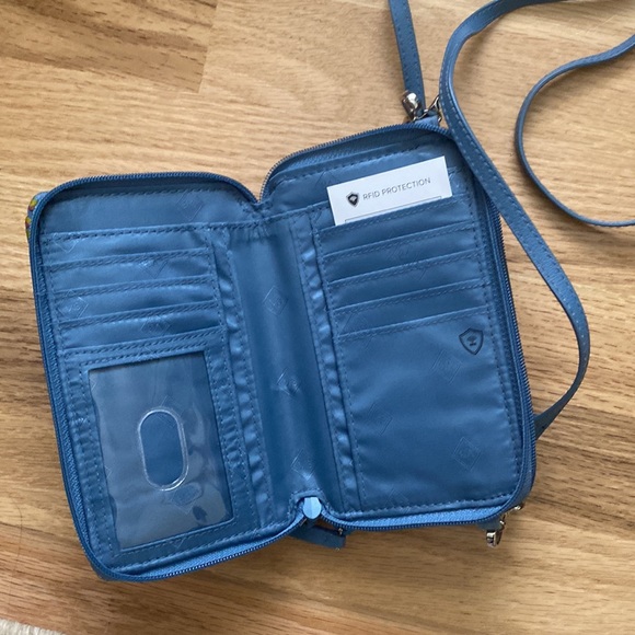 Vera Bradley wallet on a strap! Never used - Picture 2 of 2